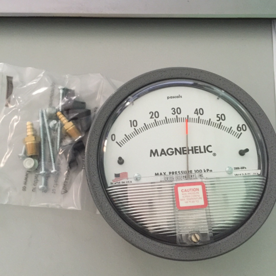 Đồng hồ chênh áp Magnehelic 2000 Dwyer  2000-3kPa
