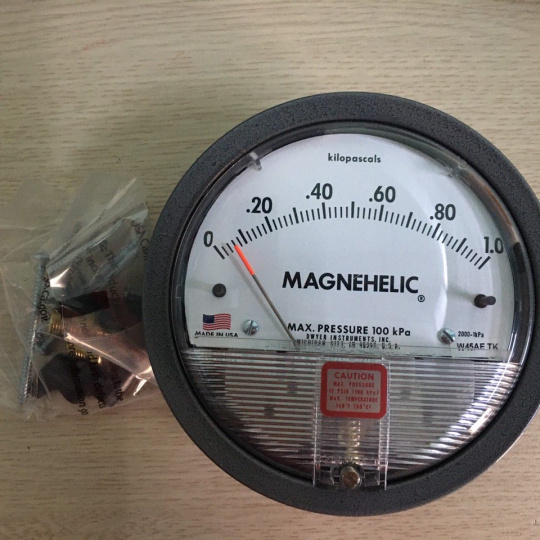 Đồng hồ chênh áp Magnehelic 2000 Dwyer  2000-3kPa