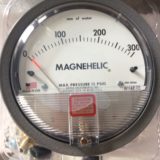 Đồng hồ chênh áp Magnehelic 2000 Dwyer  2000-3kPa