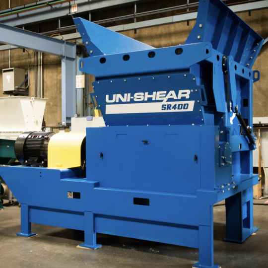 Máy nghiền trục đơn SINGLE SHAFT SHREDDER SR400 SSI Shredding Systems