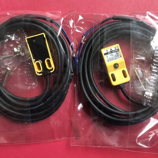 Cảm biến tiệm cận TKT Model TKT DA-1805NC