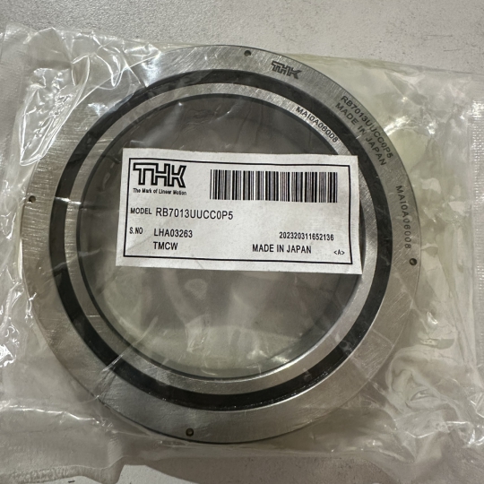 Bạc đạn THK RB7013UUCC0P5 Cross Roller Bearing (RB7013UUCC0) Inner Ring Rotation, RB Series Part Number: RB7013UUCC0