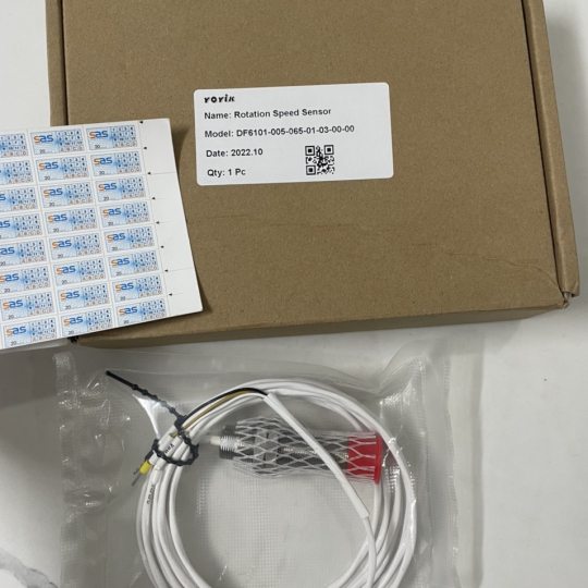 Cảm biến tốc độ DF6101-005-065-01-03-00-00 hãng Yoyik China