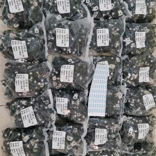 Kẹp cao su chữ P size 30mm , giá TỐT