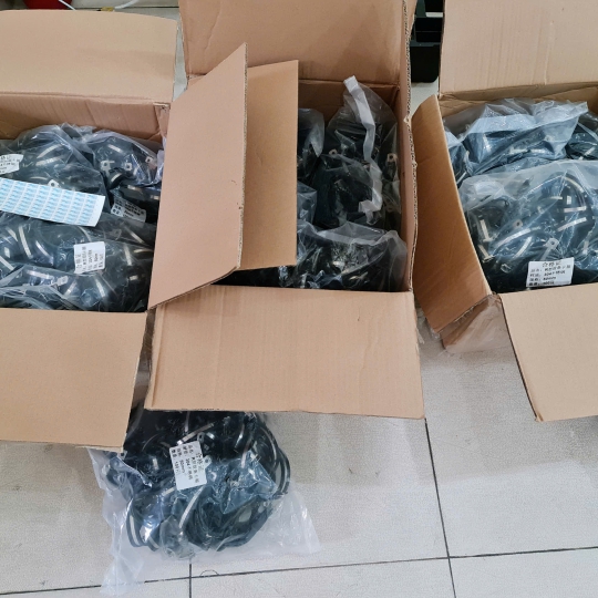 Kẹp cao su chữ P Inox 304 size 8mm , Kẹp cáp cao su bọc loại P, kẹp ống R, nhiều kích cỡ, kẹp ống các kích cỡ
